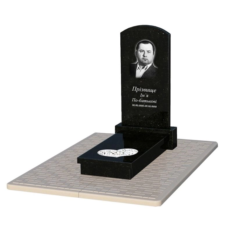 Основне Гранітний пам'ятник на могилу з серцем різьблена робота одинарний із чорного граніту Коростишів к11-kor-pf-100-50-08-009-pbd2