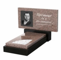 Памятник из гранита высотой 60 см одинарный из коричнево-черного гранита Токовский Коростышевский с вырезанным уголком к24-tok-kor-pf-40-80-05-001