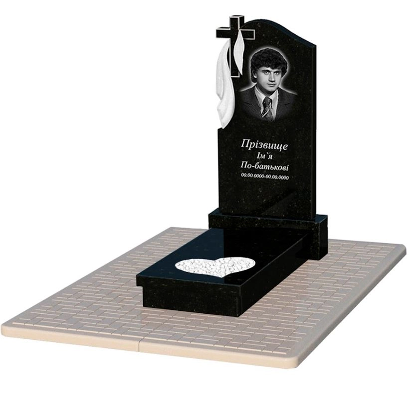 Основне Гранітний пам'ятник з серцем різьблена робота одинарний із чорного граніту Коростишів к11-kor-pf-100-50-08-142-pbd2