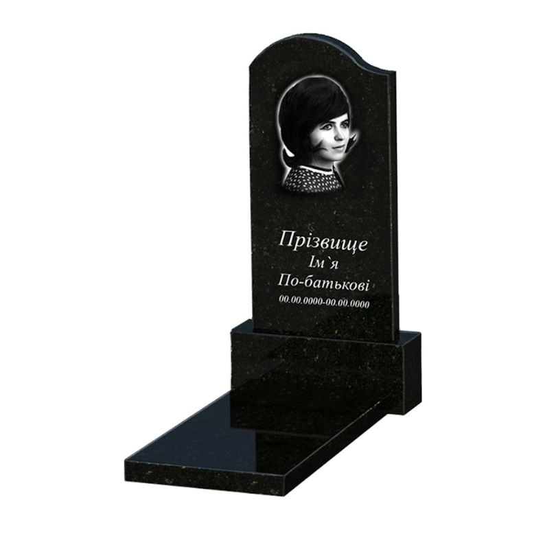 Основное Гранитный памятник стела 80x40 см одинарный из черного гранита Коростышев с волной резной к7-kor-pf-80-40-05-011-l
