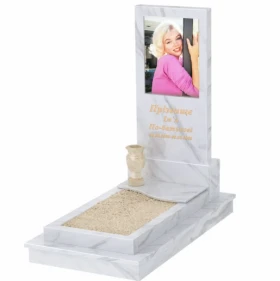 Мармурова плита на могилу високий одинарний з білого мармуру Волокас з хвилею різьблений к5-vol-pf-120-60-08-001-ck