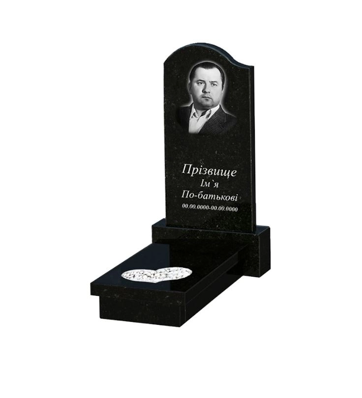 Основне Одинарний гранітний пам'ятник на могилу із чорного граніту Коростишів з серцем різьблена робота к11-kor-pf-80-40-05-011-l