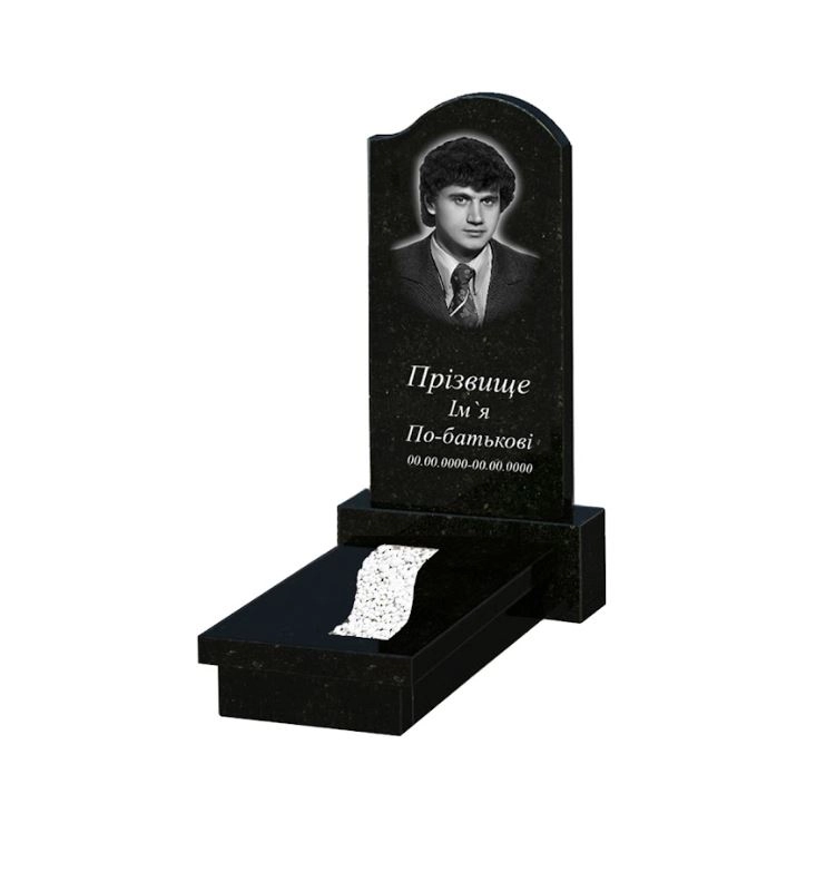 Основное Гранитный памятник с вырезанной полосой одинарный из черного гранита Коростышев с волной резной к23-kor-pf-80-40-08-011-r