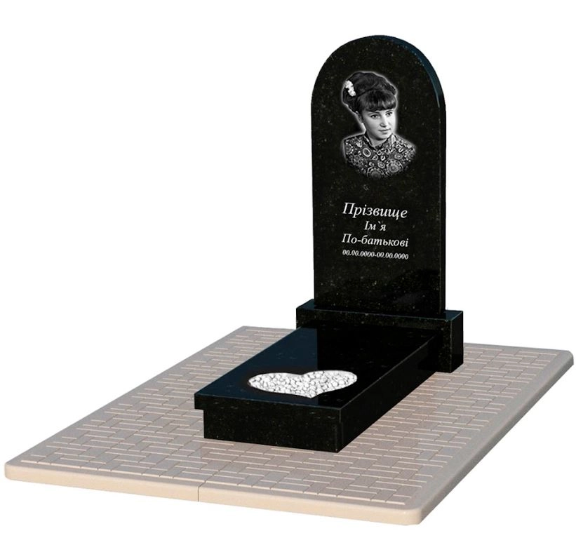 Основное Памятник из гранита с декорированием белой галькой одинарный из черного гранита Коростышев с сердцем резная работа к11-kor-pf-100-50-08-006-pbd2