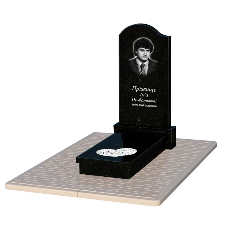 Основное Надгробный памятник из гранита высотой 120 см одинарный из черного гранита Коростышев с сердцем резная работа к11-kor-pf-100-50-08-011-l-pbd2