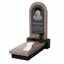 Гранитный памятник на кладбище полукруглый одинарный из гранита Токовский Коростышевский с вырезанной полосой к23-tok-kor-pf-80-40-05-006