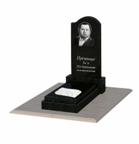 Основное Одинарний гранітний пам'ятник із чорного граніту Коростишів з листом різьблена робота к13-kor-pf-80-40-05-011-r-pbd1