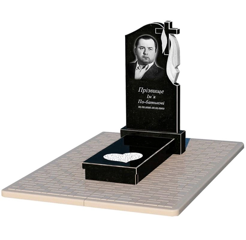 Основне Гранітний пам'ятник з серцем різьблена робота одинарний із чорного граніту Коростишів к11-kor-npf-100-50-08-142-r-pbd2